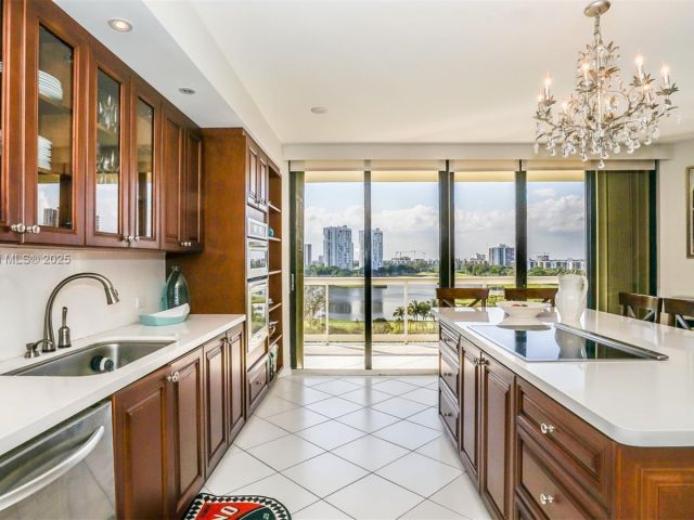 Apartment for rent  Unit #901 - photo 6266196