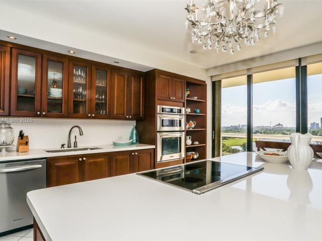 Apartment for rent  Unit #901 - photo 6266197