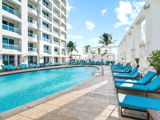 1-bedroom condo for sale in Fort Lauderdale - 551 N Fort Lauderdale Beach Blvd H1401 - MondialRealty