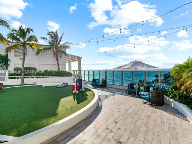1-bedroom condo for sale in Fort Lauderdale - 551 N Fort Lauderdale Beach Blvd H1401 - MondialRealty