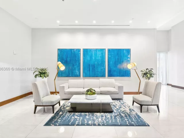 1-bedroom condo for sale in Fort Lauderdale - 551 N Fort Lauderdale Beach Blvd R1909 - MondialRealty