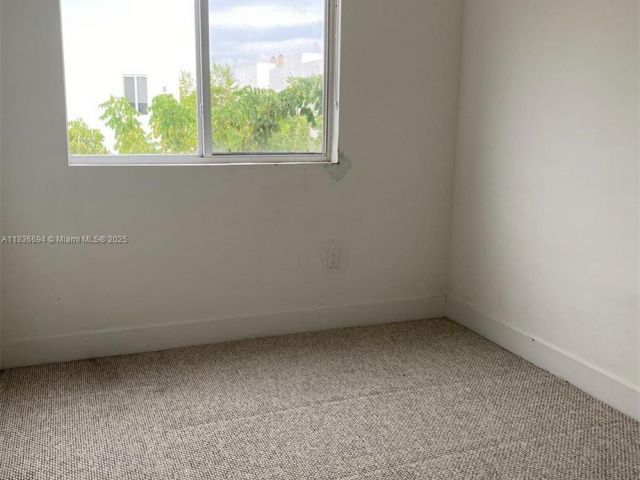 Home for rent at 7231 NW 103th Path 7231 - photo 6274156