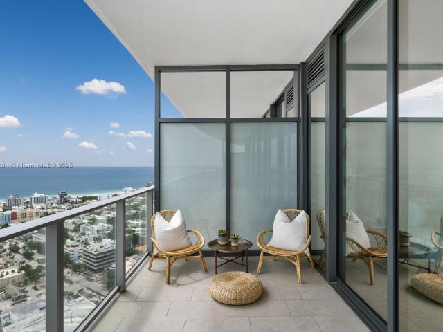 Apartment for sale  Unit #4004 - photo 6275510