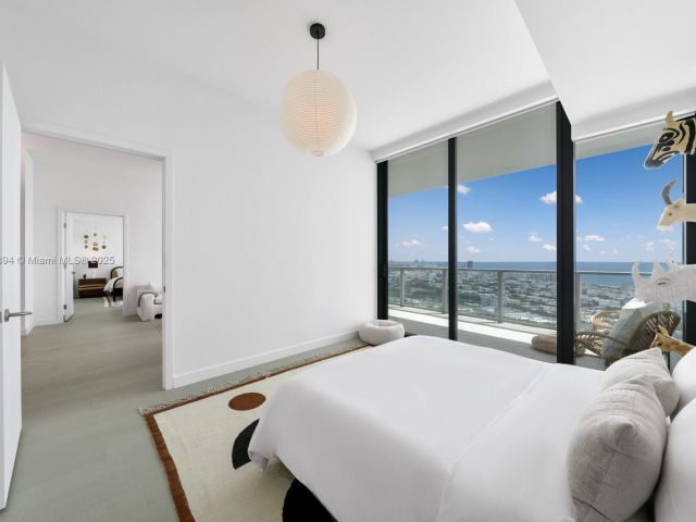 Apartment for sale  Unit #4004 - photo 6275512