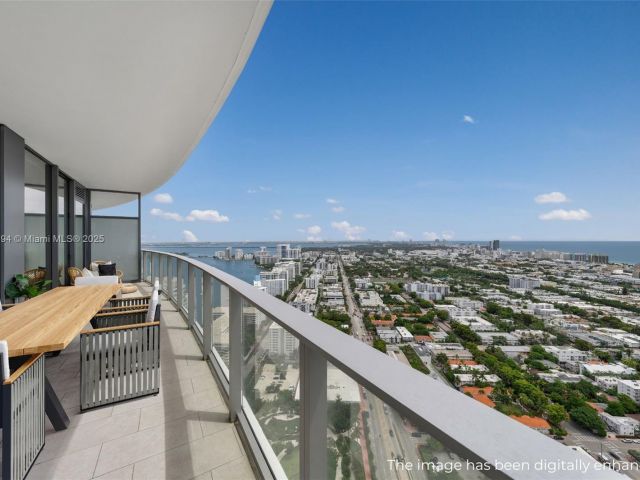 Apartment for sale  Unit #4004 - photo 6275514