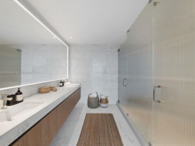 Apartment for sale  Unit #4004 - photo 6275516