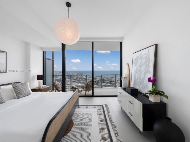 Apartment for sale  Unit #4004 - photo 6275518