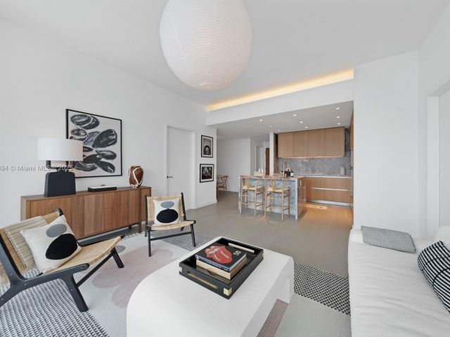 Apartment for sale  Unit #4004 - photo 6275525