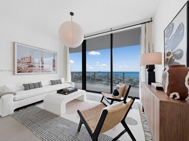 Apartment for sale  Unit #4004 - photo 6275526