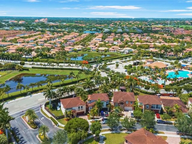 Home for rent at 724 SE 37th Ave - photo 6262319