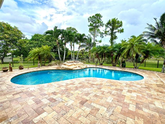 Home for sale at 13628 N 71st Pl N - photo 6262844