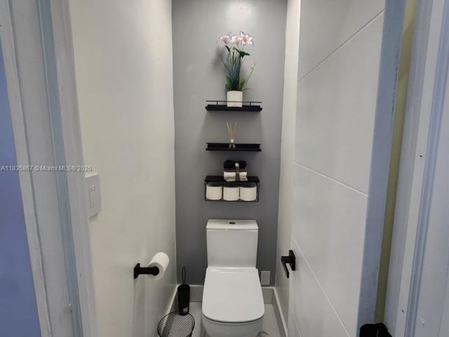 Home for sale at 817 NW 17th St - photo 6266280