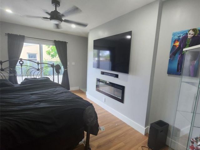 Home for sale at 817 NW 17th St - photo 6266287