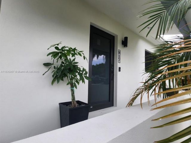 Home for sale at 817 NW 17th St - photo 6266297