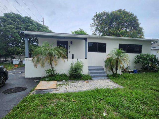 Home for sale at 817 NW 17th St - photo 6266298