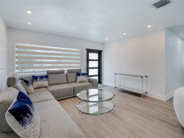 Home for sale at 1931 SW 22nd Ave - photo 6274411