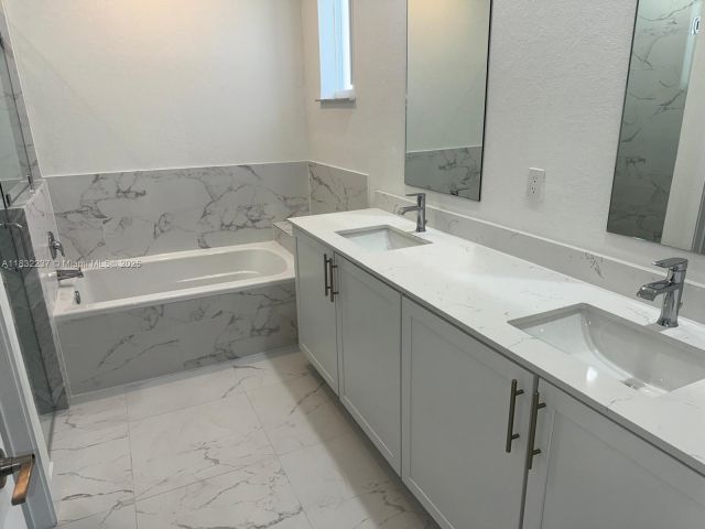 Home for sale at 1866 NE 1st St - photo 6262889