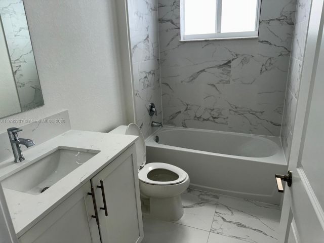 Home for sale at 1866 NE 1st St - photo 6262898