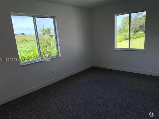 5-bedroom home for sale in Homestead - 1884 NE 1st St - MondialRealty