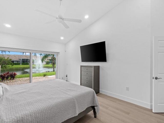 Home for rent at 5097 Windsor Parke Drive - photo 6264515