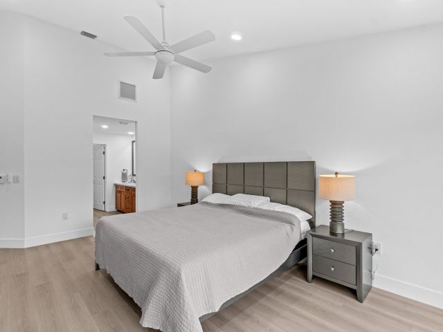 Home for rent at 5097 Windsor Parke Drive - photo 6264516