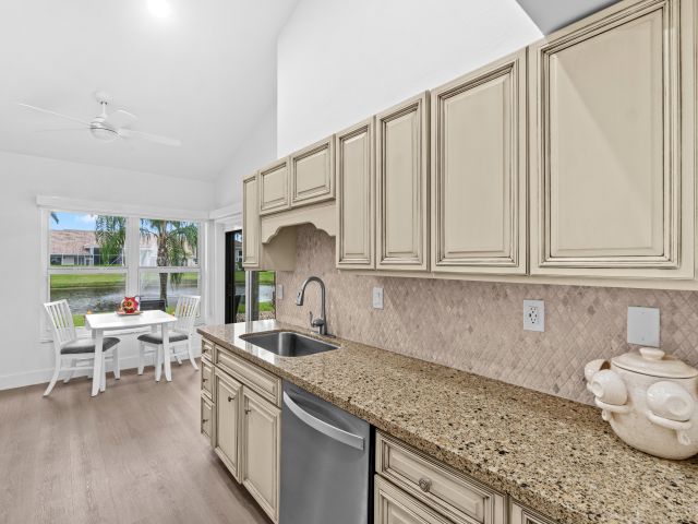 Home for rent at 5097 Windsor Parke Drive - photo 6264522