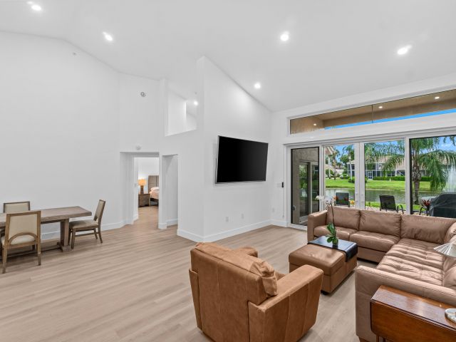 Home for rent at 5097 Windsor Parke Drive - photo 6264528