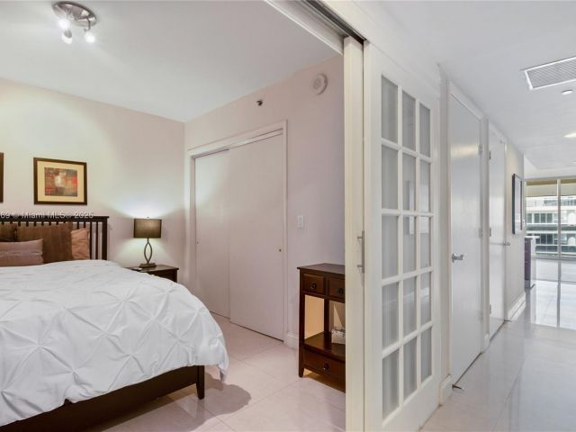 Apartment for rent  Unit #4409 - photo 6265355