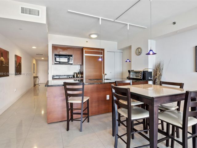 Apartment for rent  Unit #4409 - photo 6265362