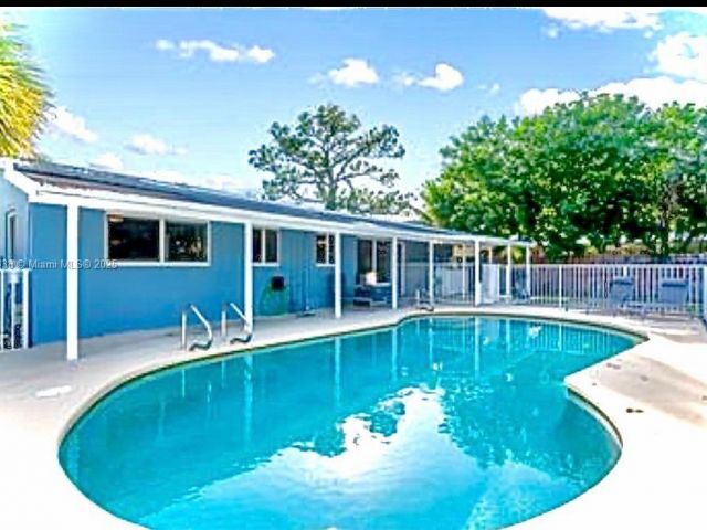 Home for rent at 2233 SE 13th St 2233 - photo 7478584