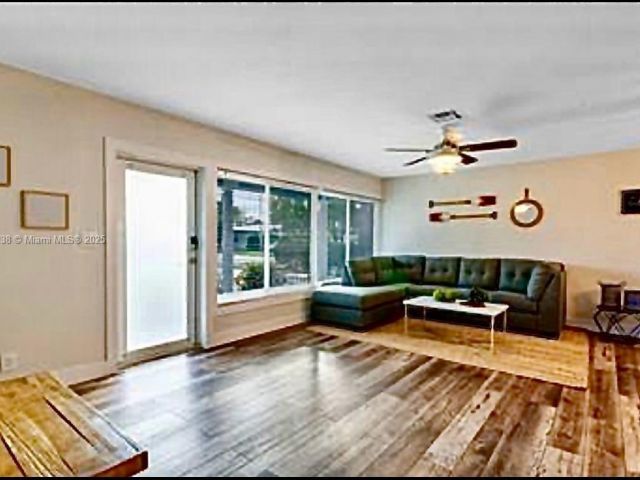 Home for rent at 2233 SE 13th St 2233 - photo 7478606