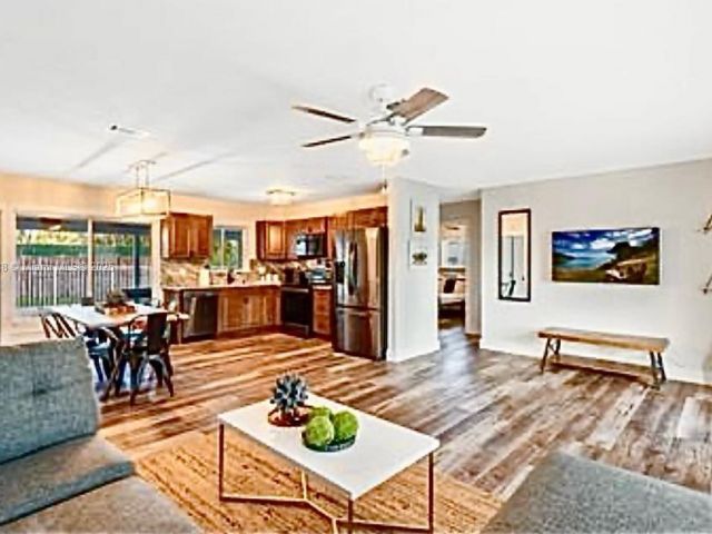 Home for rent at 2233 SE 13th St 2233 - photo 7478610