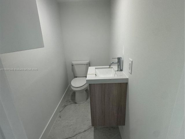 Home for rent at 157 NE 12th Ave 157 - photo 6264921