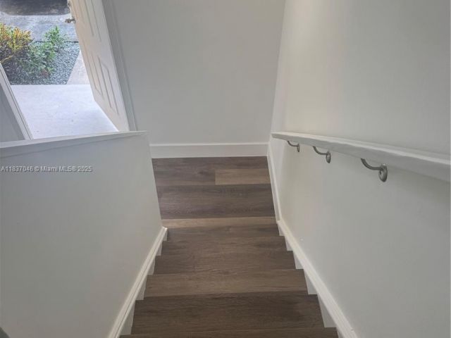 Home for rent at 157 NE 12th Ave 157 - photo 6264924