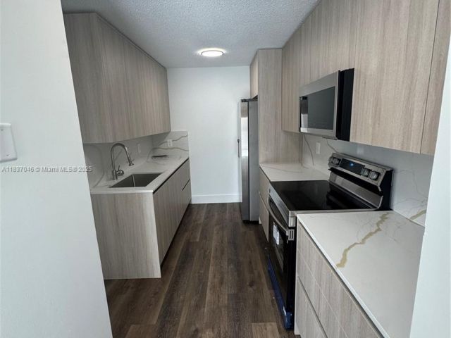 3-bedroom home for rent in Homestead - 157 NE 12th Ave 157 - MondialRealty