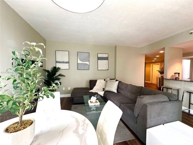 Apartment for rent  Unit #2220 - photo 6266749