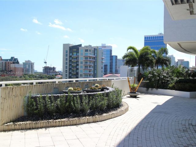 Apartment for rent  Unit # - photo 6265430