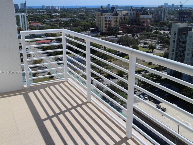 Apartment for rent  Unit # - photo 6265438