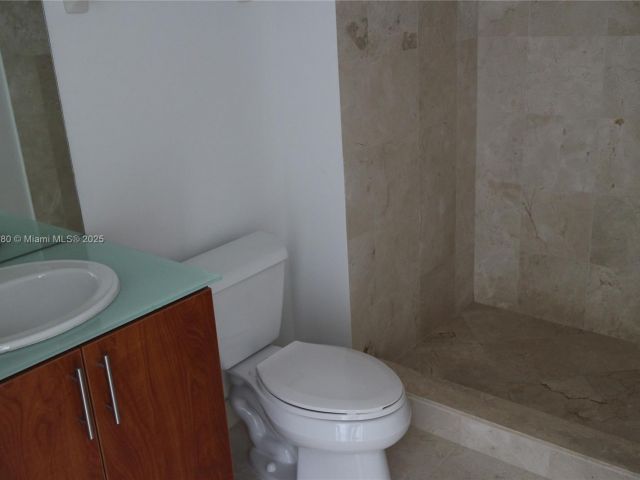 Apartment for rent  Unit # - photo 6265439