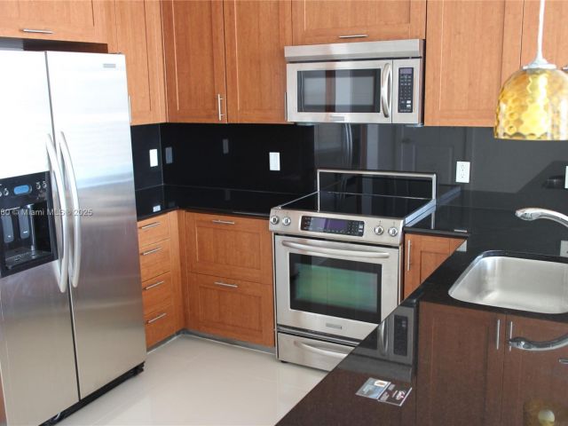Apartment for rent  Unit # - photo 6265446