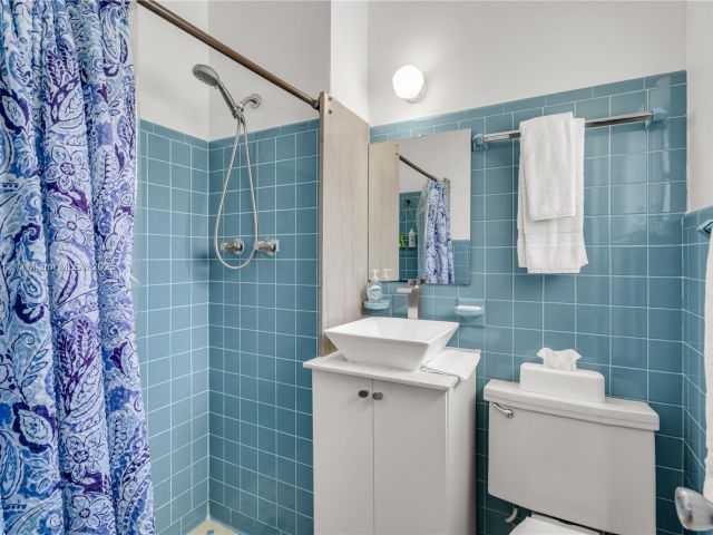 Home for sale at 201 NW 14th Ave - photo 6284884