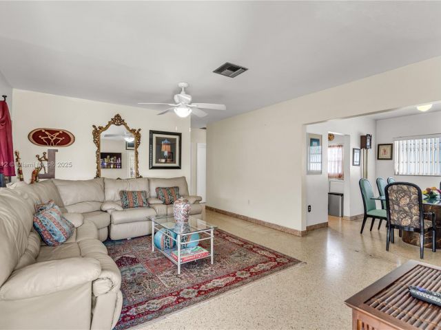 Home for sale at 201 NW 14th Ave - photo 6284894