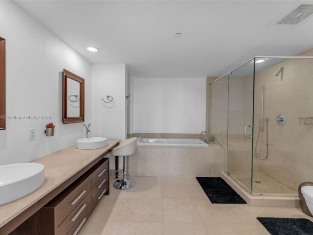 Apartment for sale  Unit #BAY1007 - photo 6267193