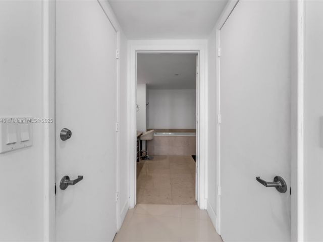 Apartment for sale  Unit #BAY1007 - photo 6267195