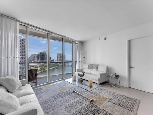 Apartment for sale  Unit #BAY1007 - photo 6267202