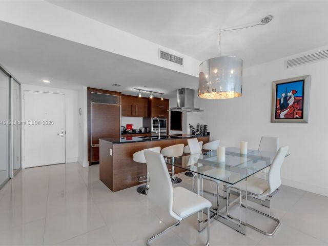 Apartment for sale  Unit #BAY1007 - photo 6267205