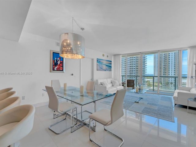 Apartment for sale  Unit #BAY1007 - photo 6267206