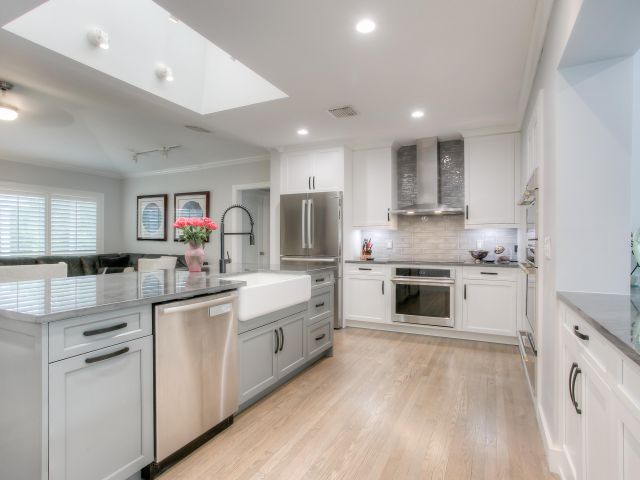 Home for sale at 322 NW 16th Street - photo 6267080