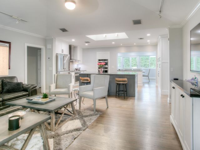 Home for sale at 322 NW 16th Street - photo 6267083