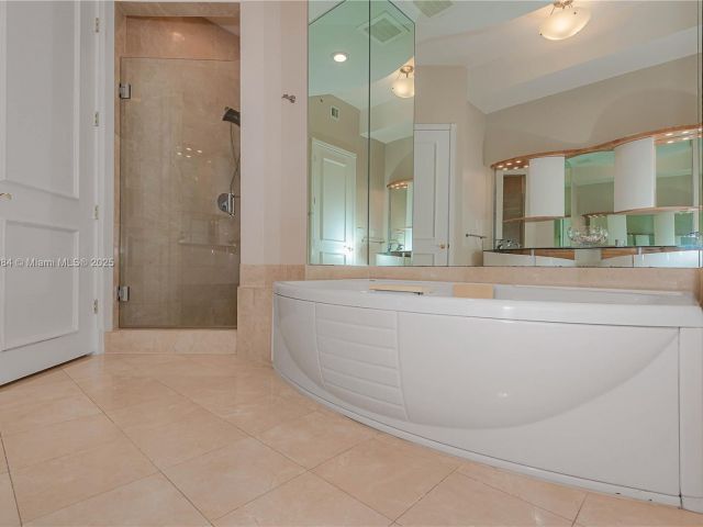 Apartment for sale  Unit #PH5104 - photo 6271579